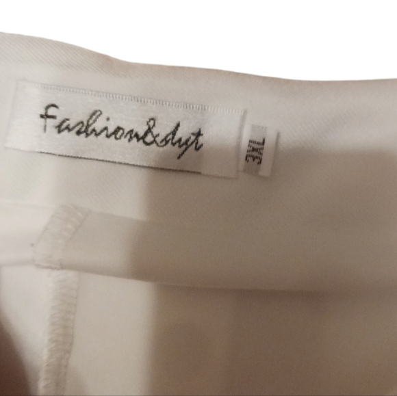 Fashion & DYT White Pleated Skort Ladies LARGE Tennis Golf Mean Girls Style READ - Picture 3 of 3